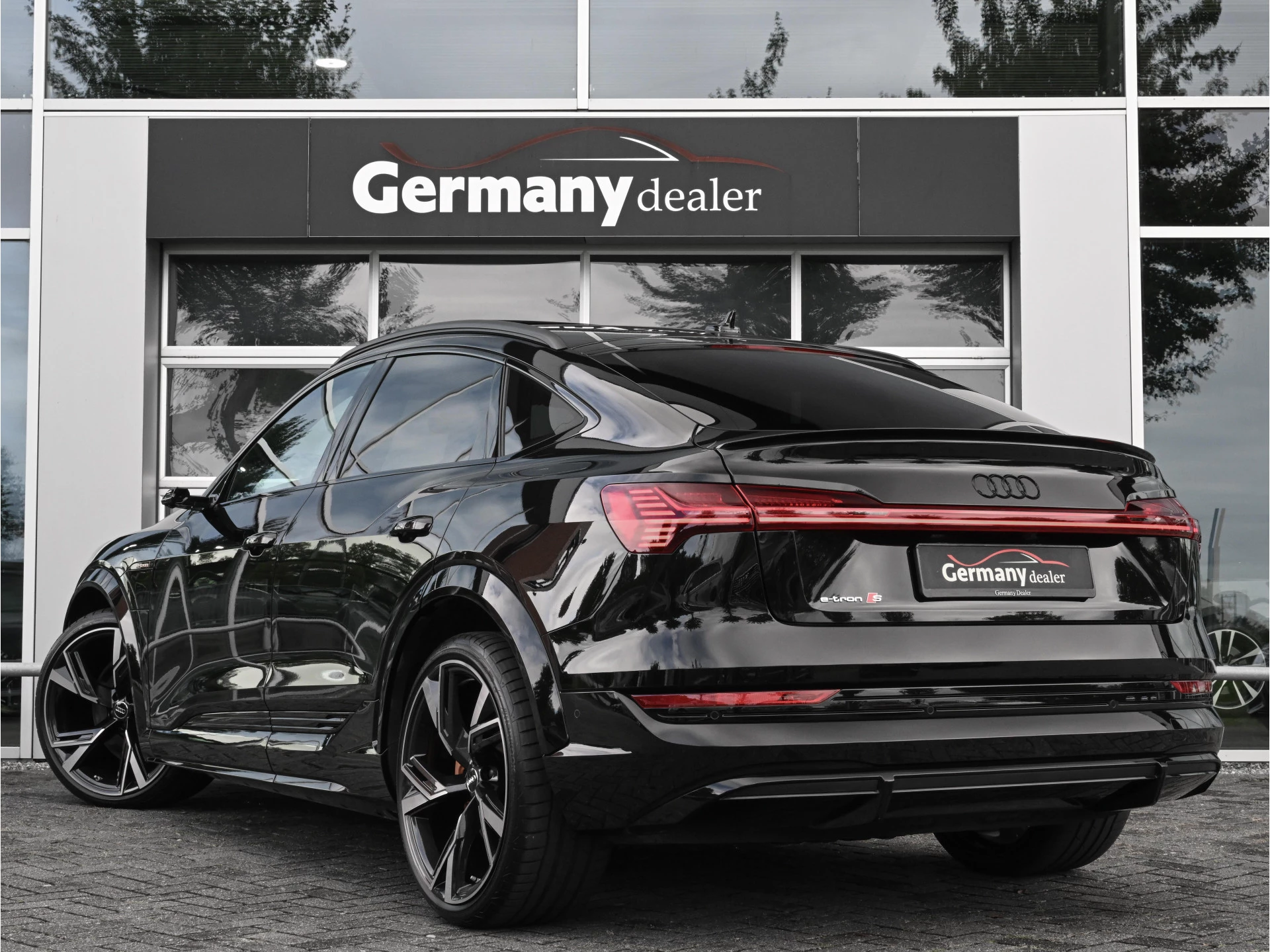 Hoofdafbeelding Audi e-tron