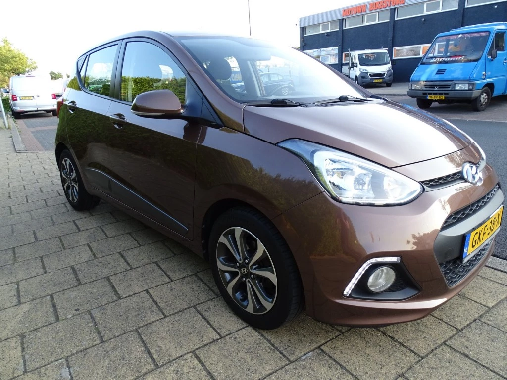 Hoofdafbeelding Hyundai i10