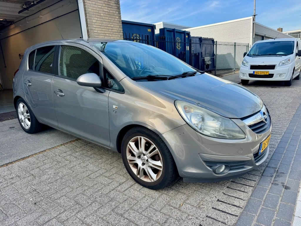 Hoofdafbeelding Opel Corsa