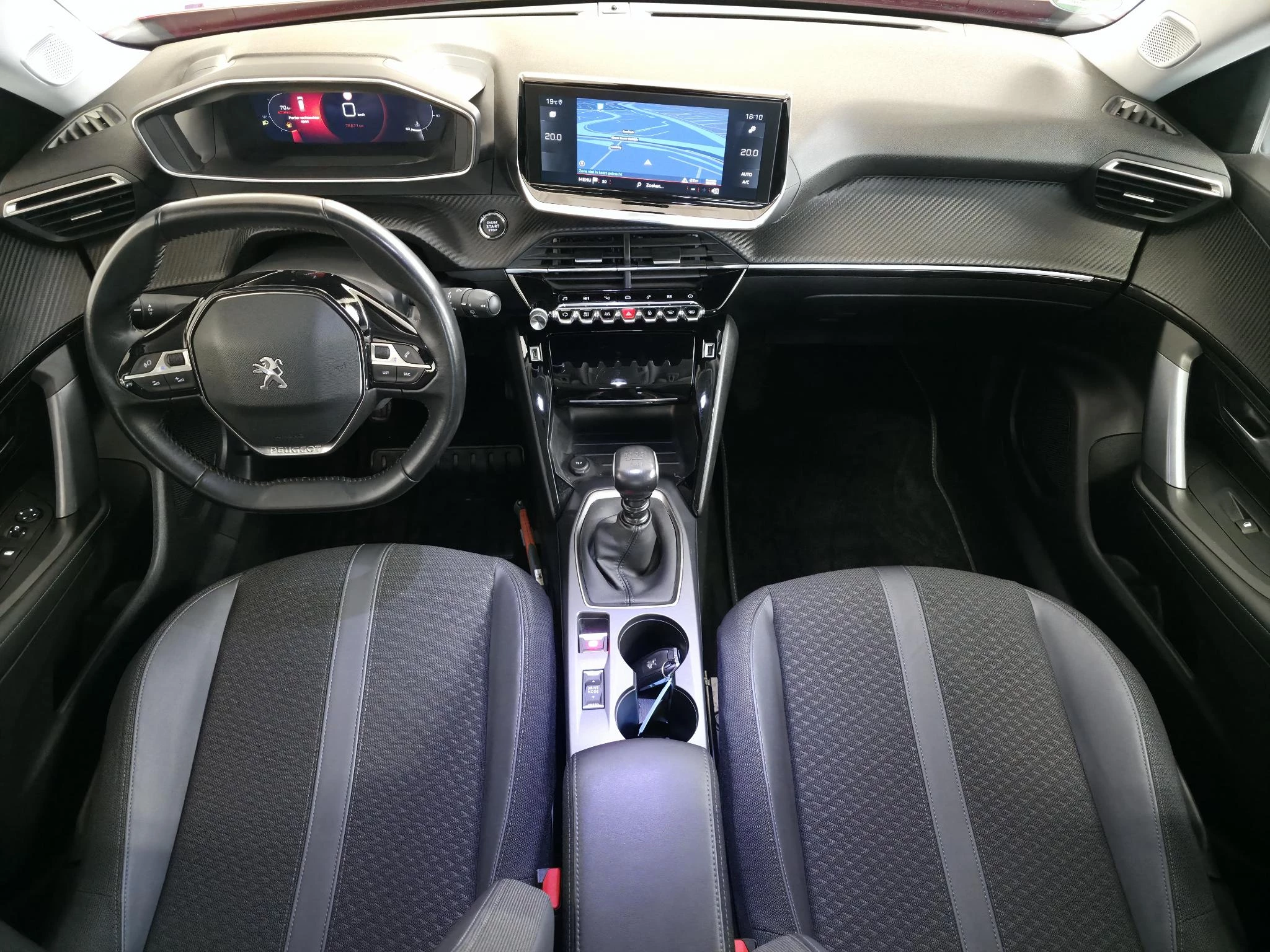 Hoofdafbeelding Peugeot 2008