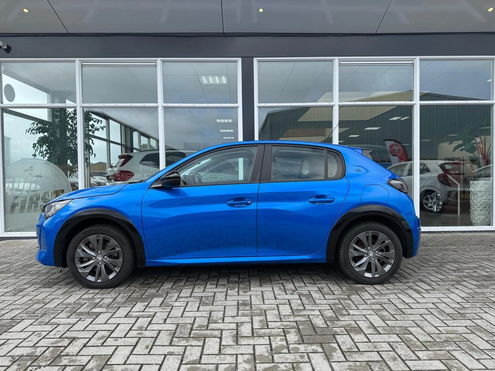 Hoofdafbeelding Peugeot e-208