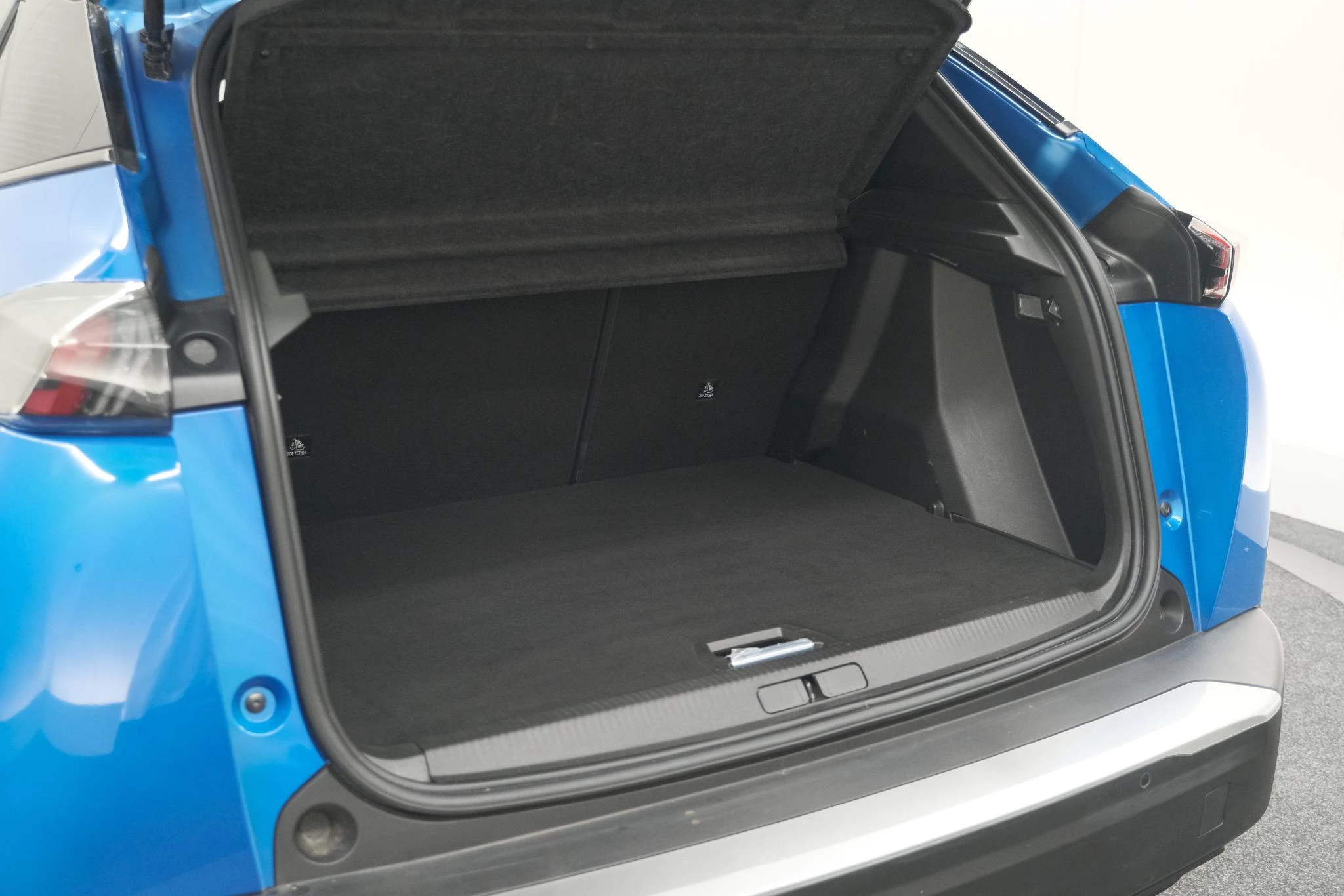 Hoofdafbeelding Peugeot e-2008