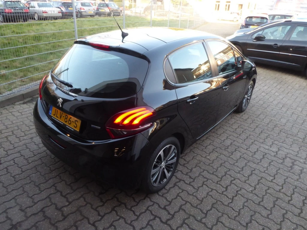 Hoofdafbeelding Peugeot 208