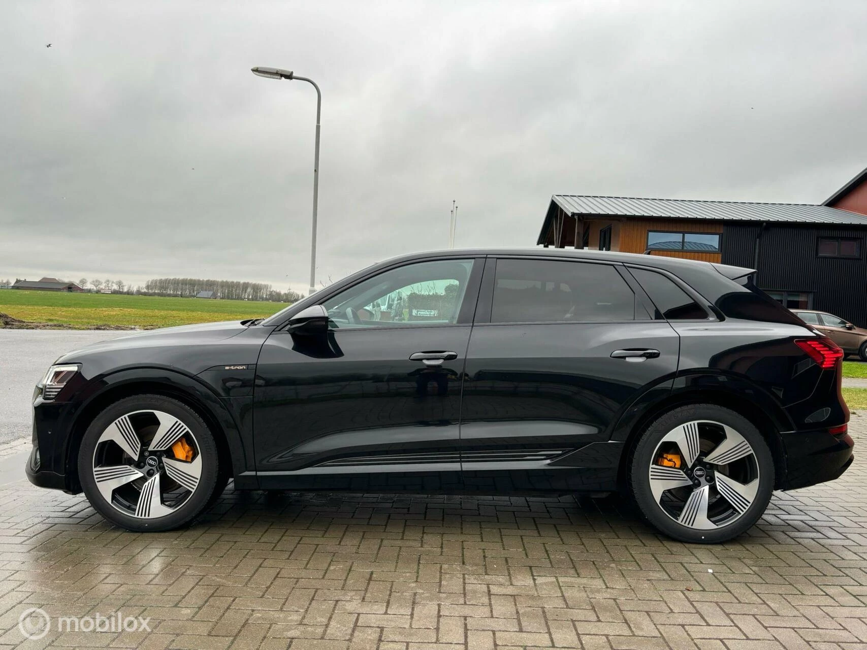 Hoofdafbeelding Audi e-tron