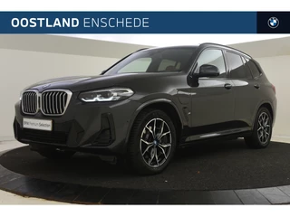 BMW X3 xDrive30e High Executive M Sport Automaat / Panoramadak / Trekhaak / Sportstoelen / Stoelverwarming / Parking Assistant Plus / Gesture Control / Live Cockpit Professional