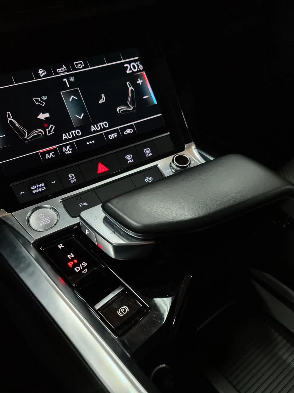 Hoofdafbeelding Audi e-tron