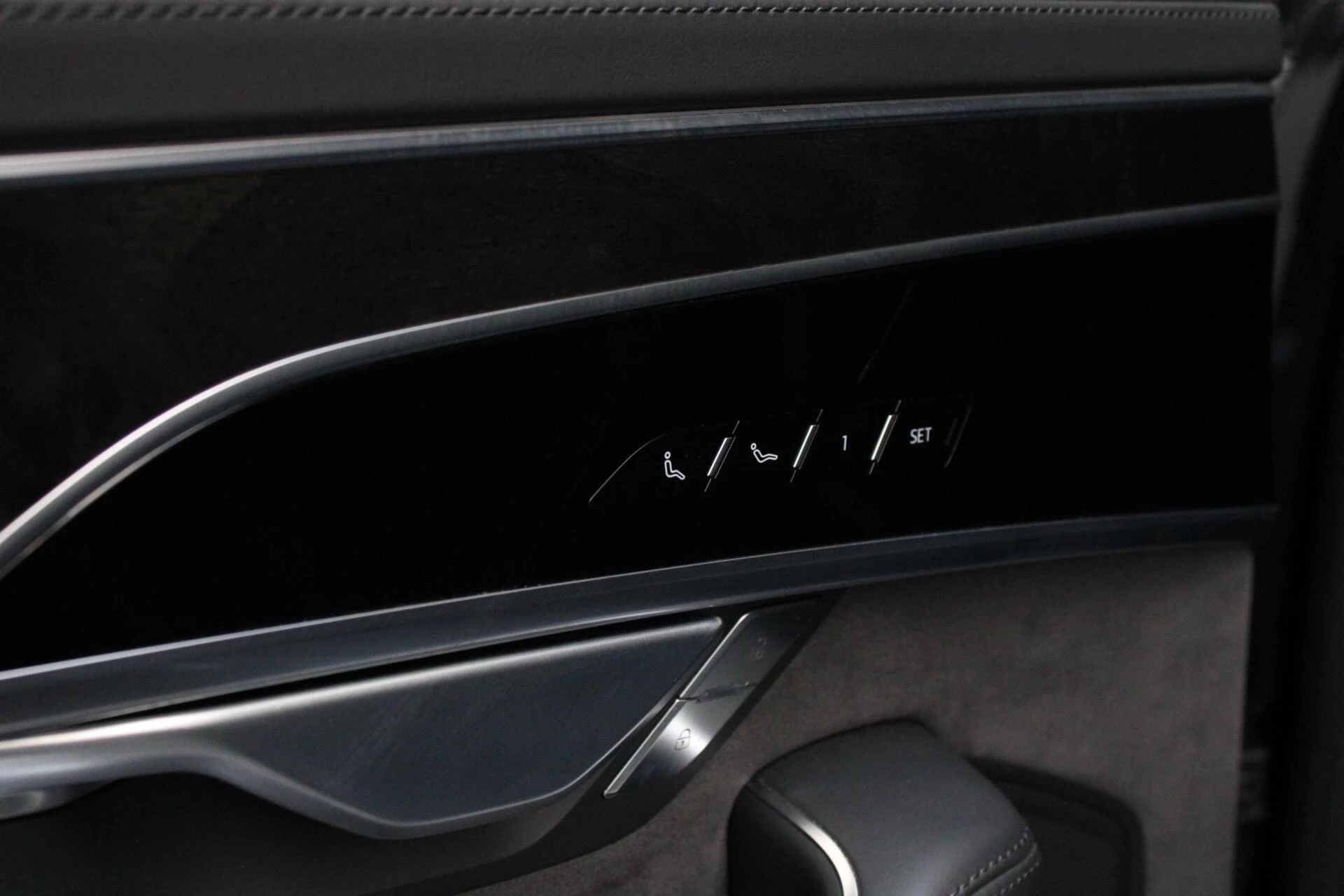 Hoofdafbeelding Audi A8