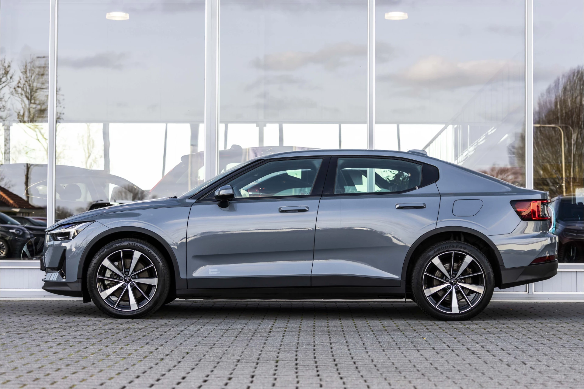 Hoofdafbeelding Polestar 2