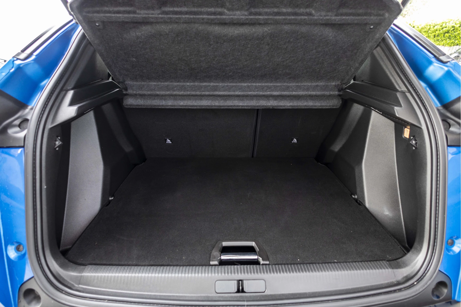 Hoofdafbeelding Peugeot e-2008