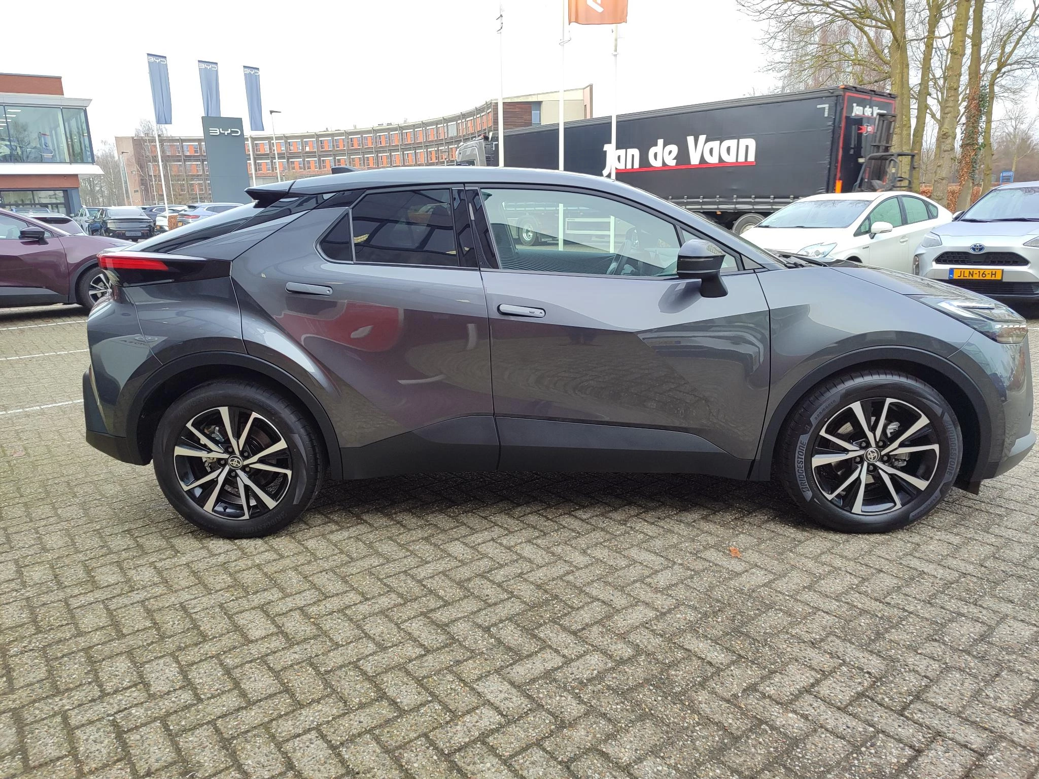 Hoofdafbeelding Toyota C-HR