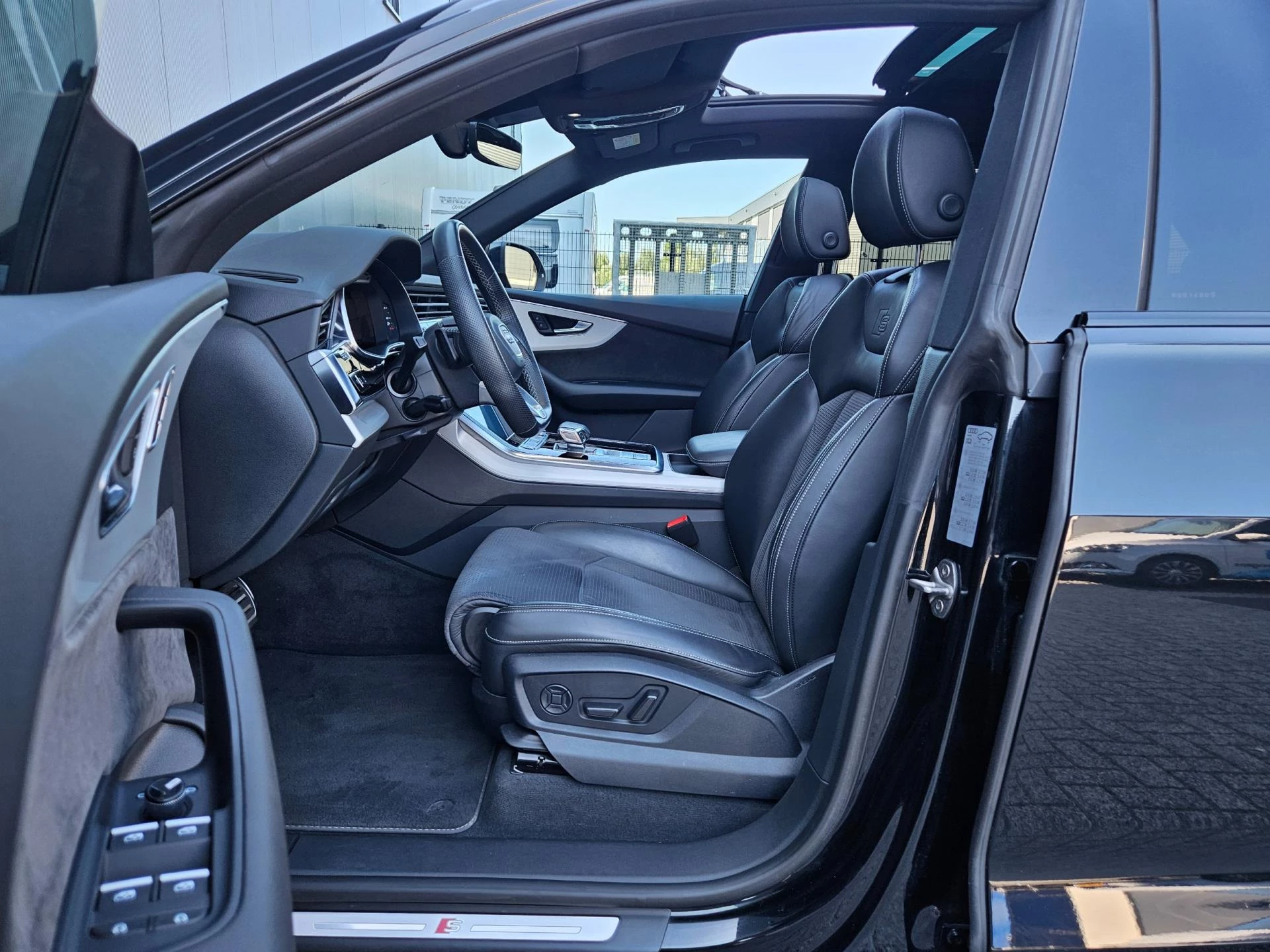 Hoofdafbeelding Audi Q8