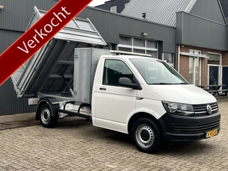 Volkswagen Transporter 2.0 TDI L2H1 150pk Pick-up Kipper open laadbak Airco Cruise controle Trekhaak 2500kg trekgewicht 1e eigenaar 3-Persoons Kieper Gereedschapskist P-up Doka Pritsche Ahk 2500kg Euro 6