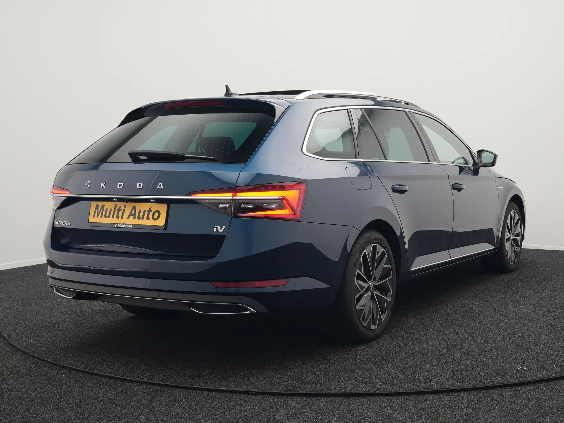 Hoofdafbeelding Škoda Superb