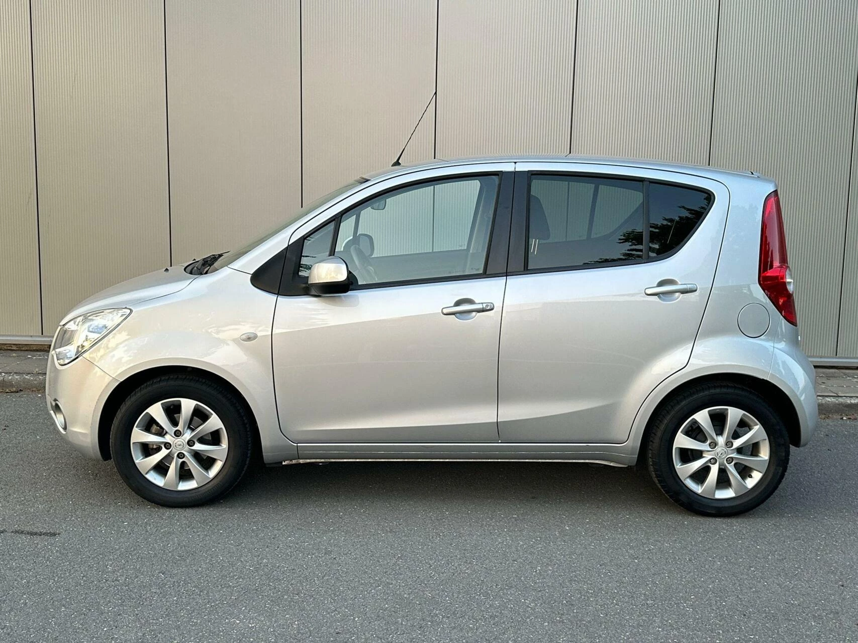 Hoofdafbeelding Opel Agila