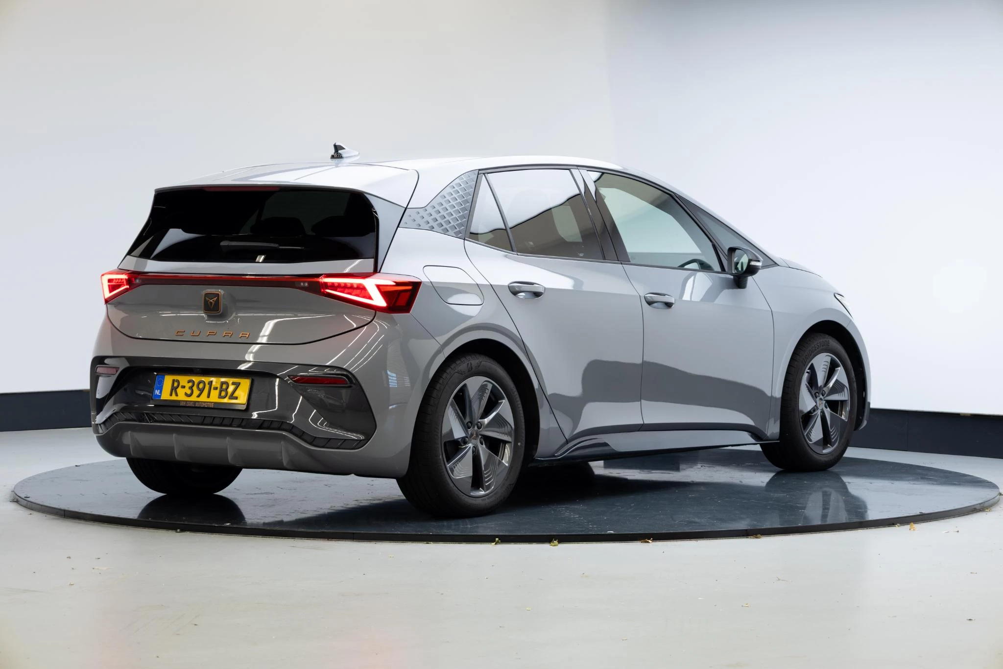 Hoofdafbeelding CUPRA Born