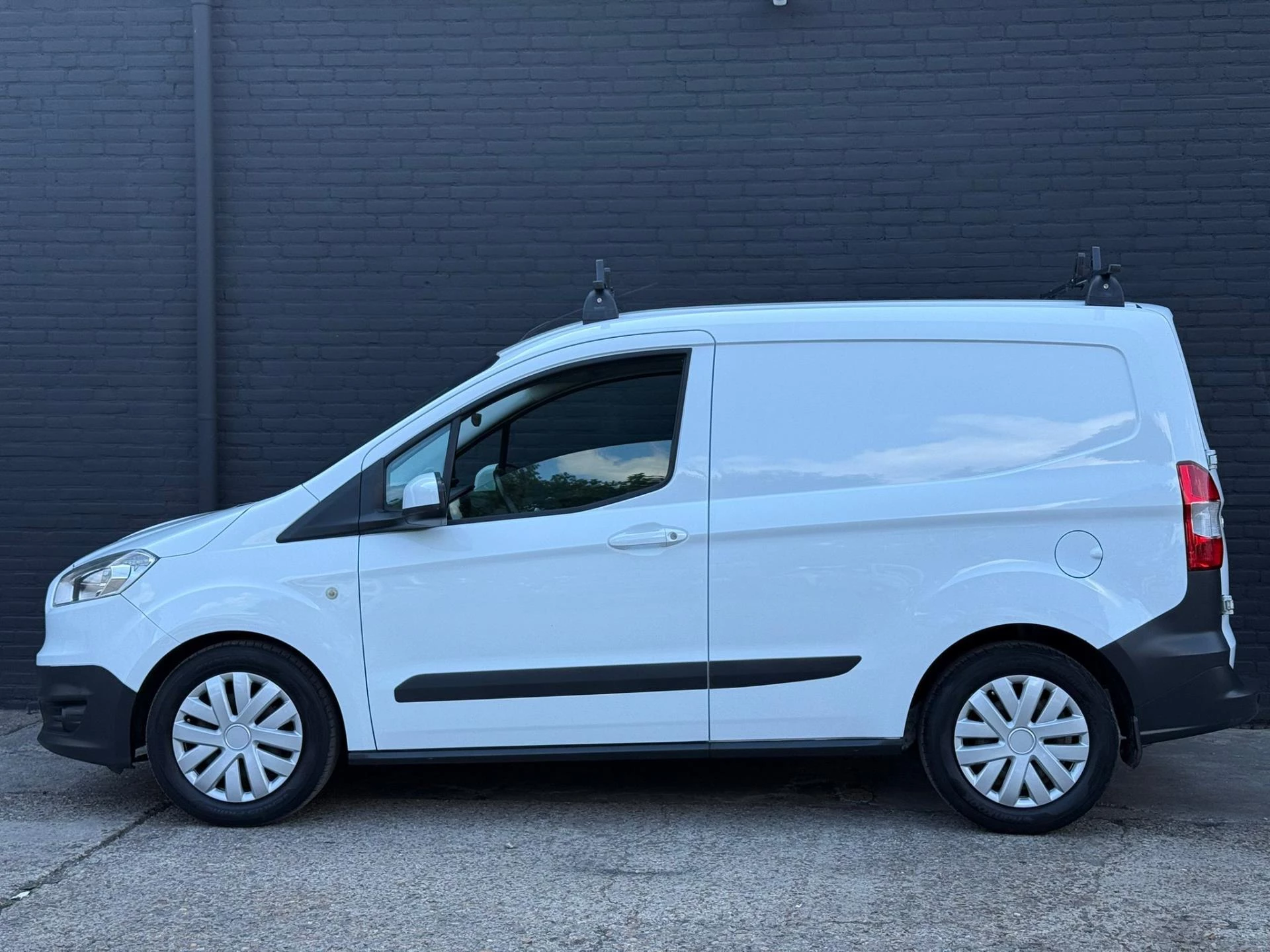 Hoofdafbeelding Ford Transit Courier