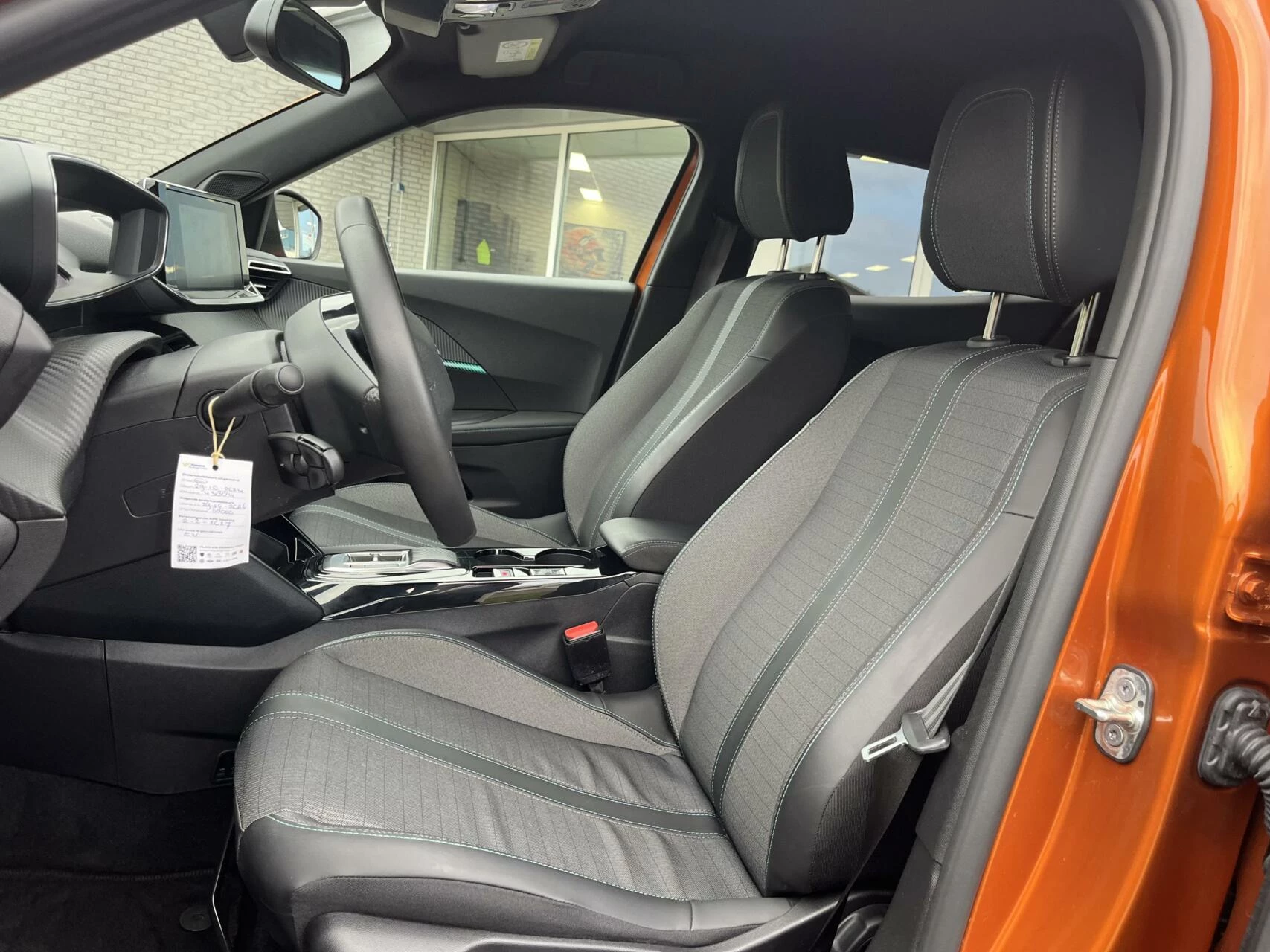 Hoofdafbeelding Peugeot e-2008