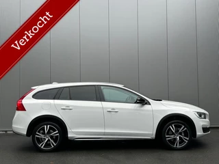 Volvo V60 Cross Country 2.0 D3 Momentum Trekhaak|Stoelverwarming|Xenon
