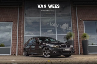 BMW 3-serie 318i Business Line M-sport | M-pakket | NL auto | Facelift | Xenon | Cruise control | Navigatie Professional | Bluetooth | Climate control | M-sport stuur | Sportstoelen | PDC | 18 inch