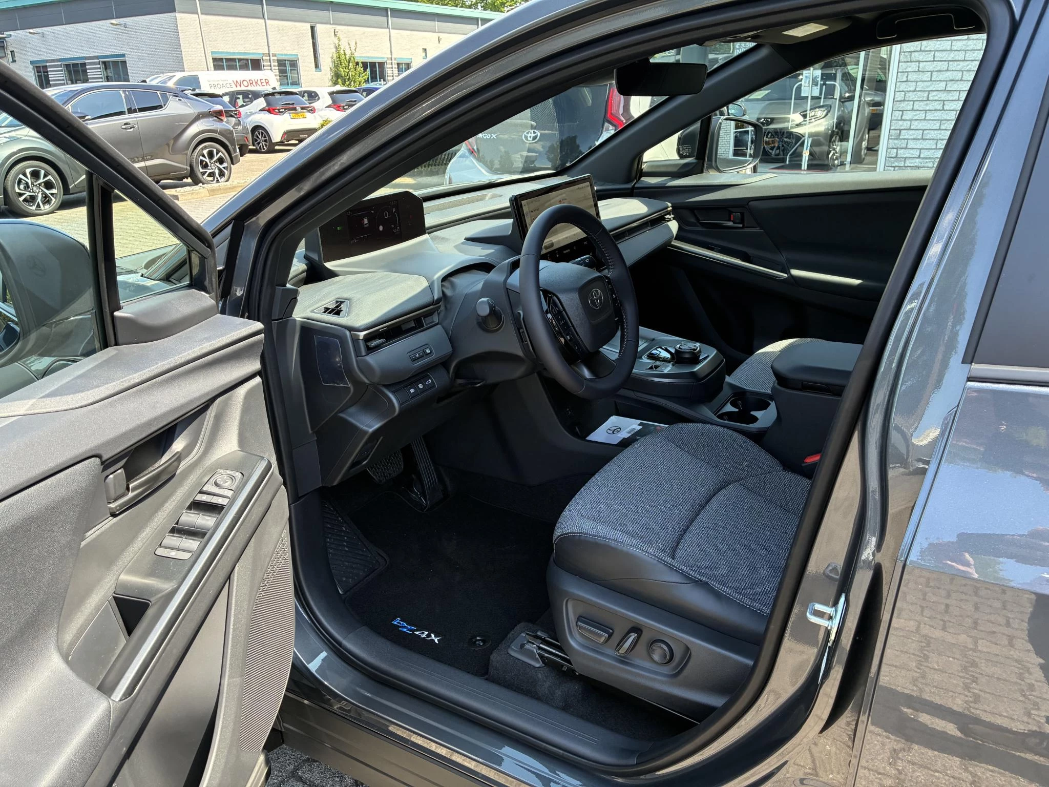Hoofdafbeelding Toyota bZ4X