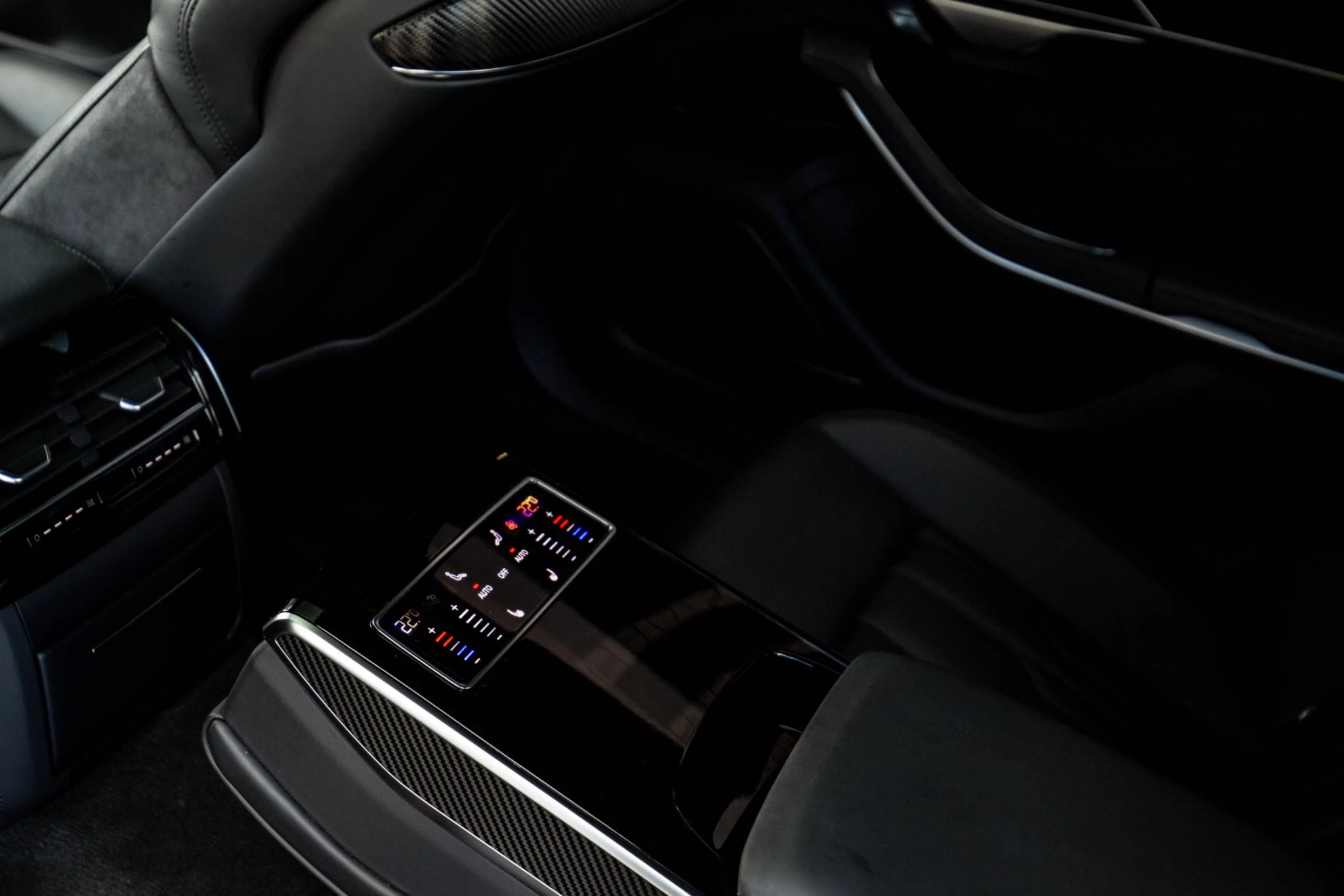 Hoofdafbeelding Audi A8