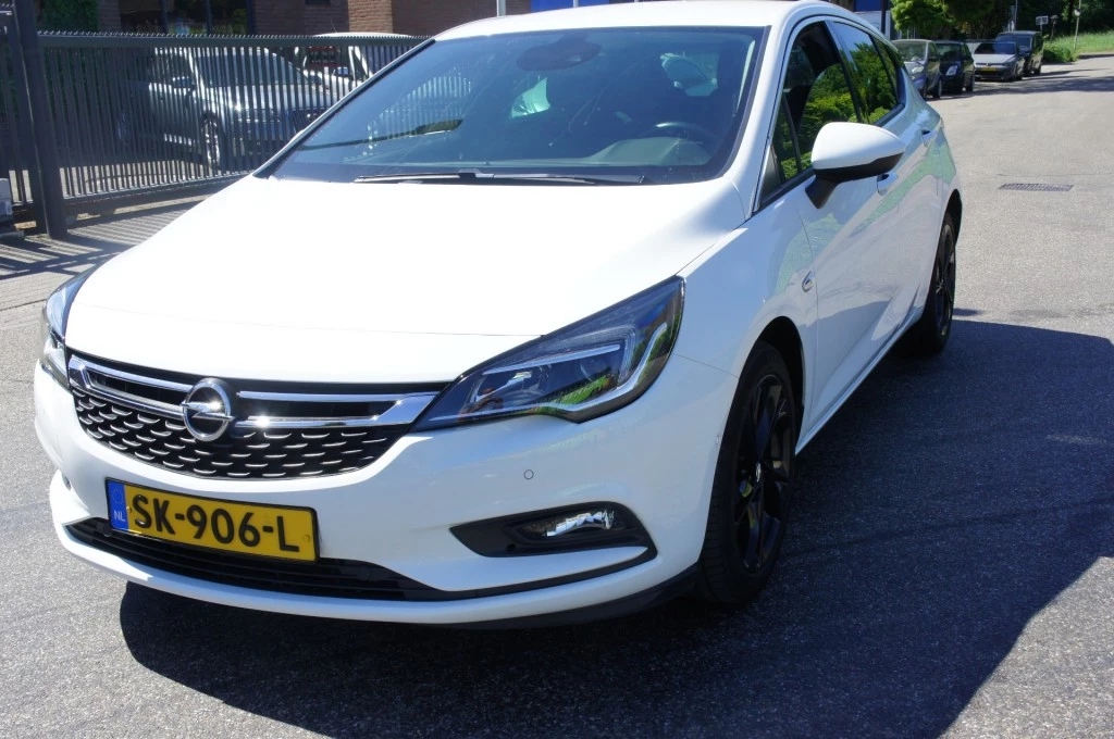 Hoofdafbeelding Opel Astra