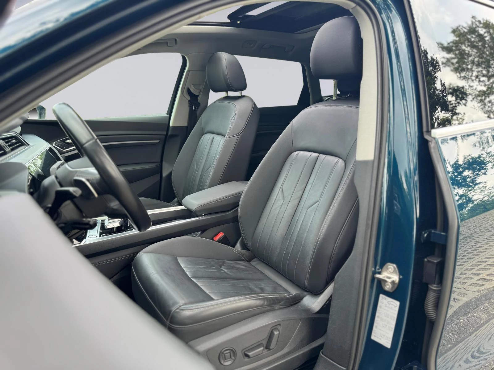 Hoofdafbeelding Audi e-tron