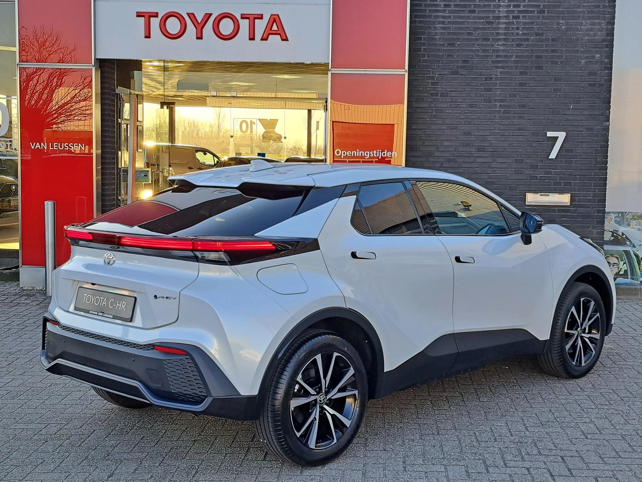 Hoofdafbeelding Toyota C-HR