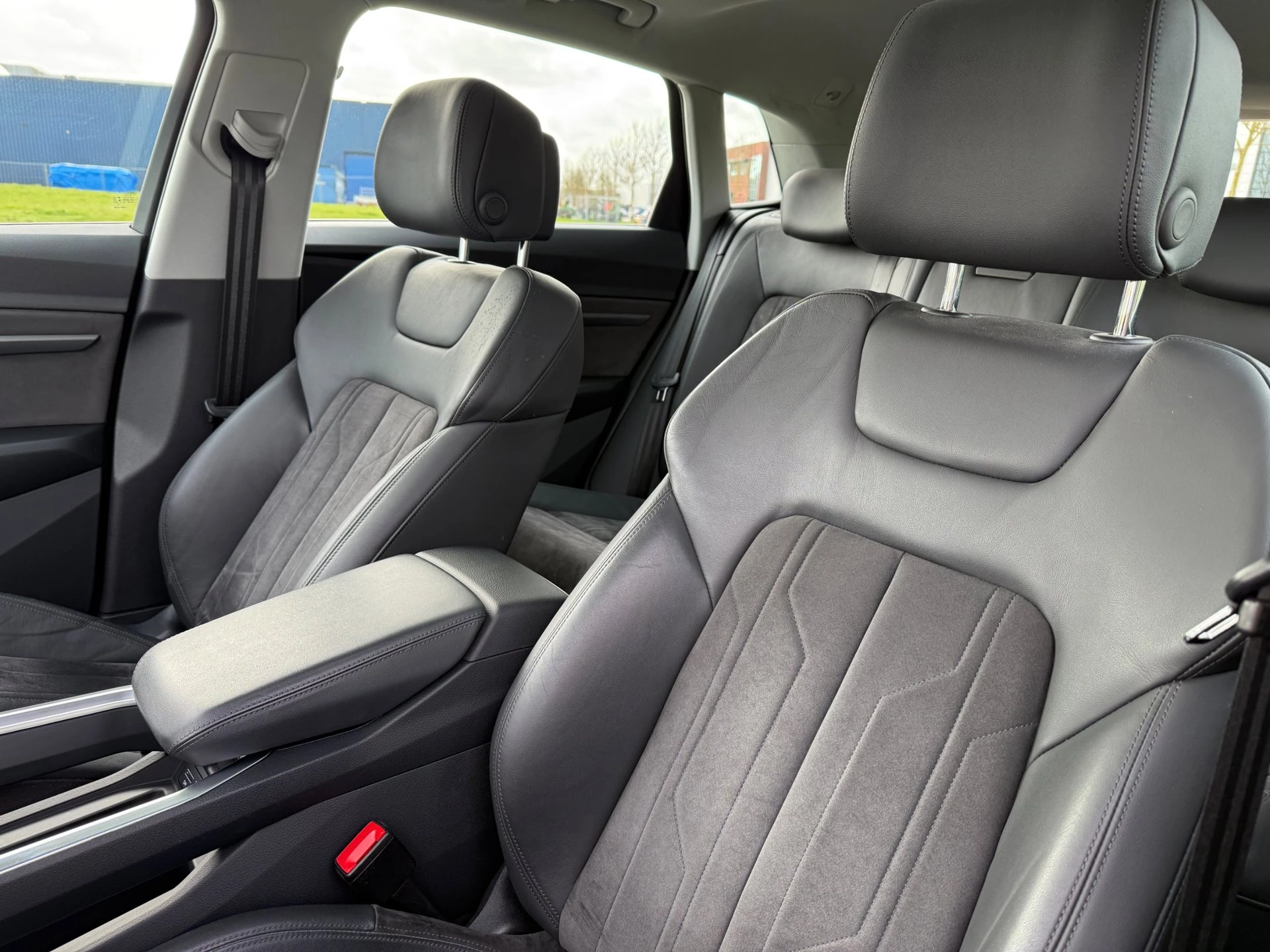 Hoofdafbeelding Audi e-tron