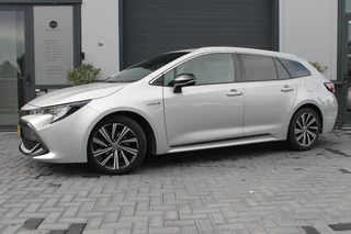 Hoofdafbeelding Toyota Corolla Touring Sports Toyota Corolla Touring Sports 1.8 Hybrid Dynamic BLACK PACK TREKHAAK NAP