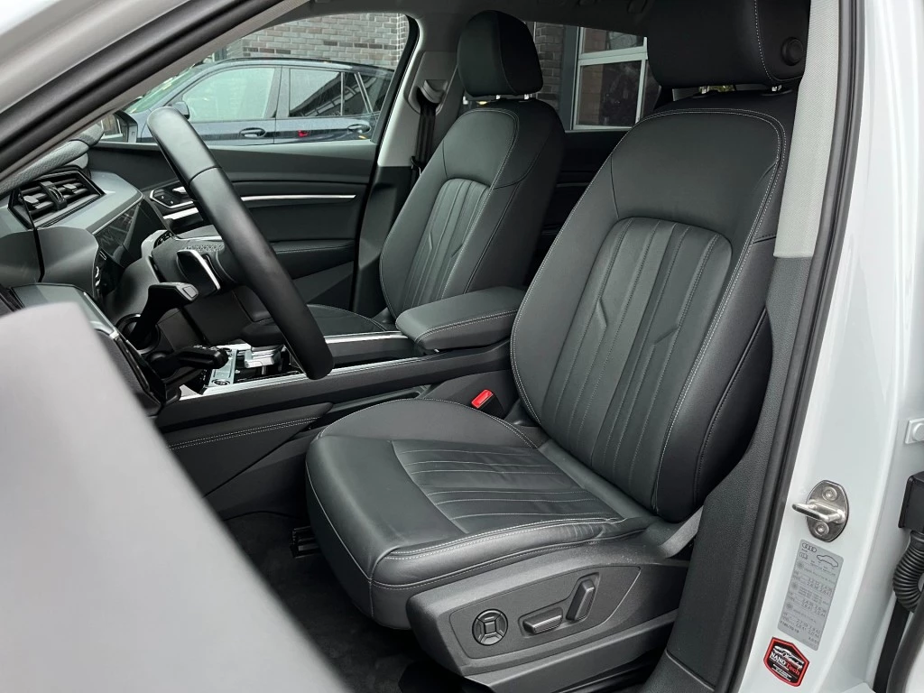 Hoofdafbeelding Audi e-tron