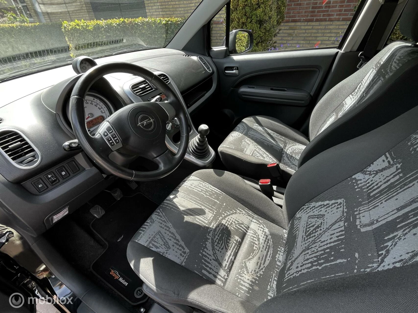 Hoofdafbeelding Opel Agila