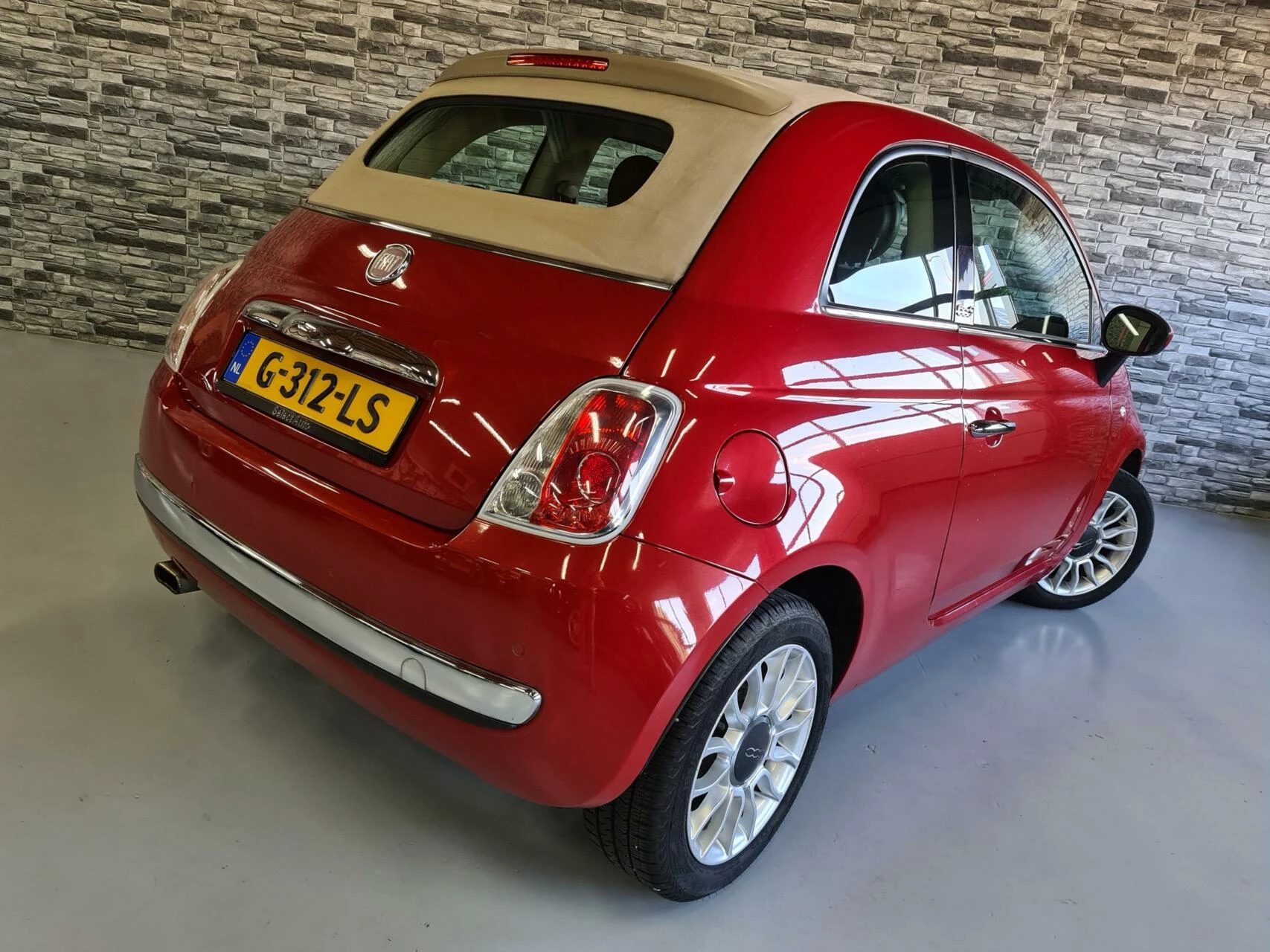 Hoofdafbeelding Fiat 500C