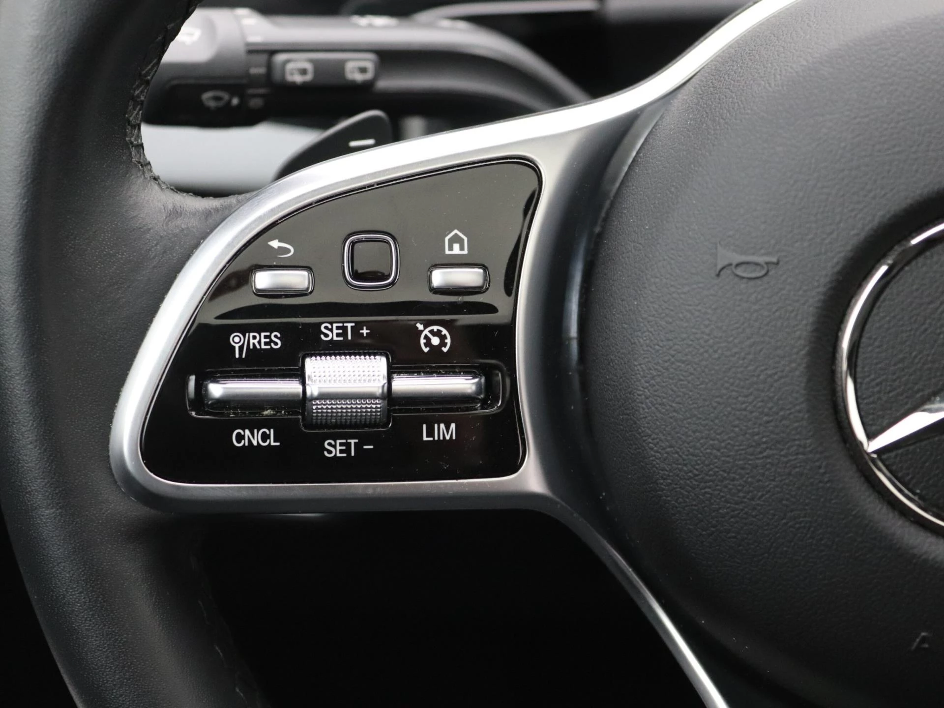 Hoofdafbeelding Mercedes-Benz EQA