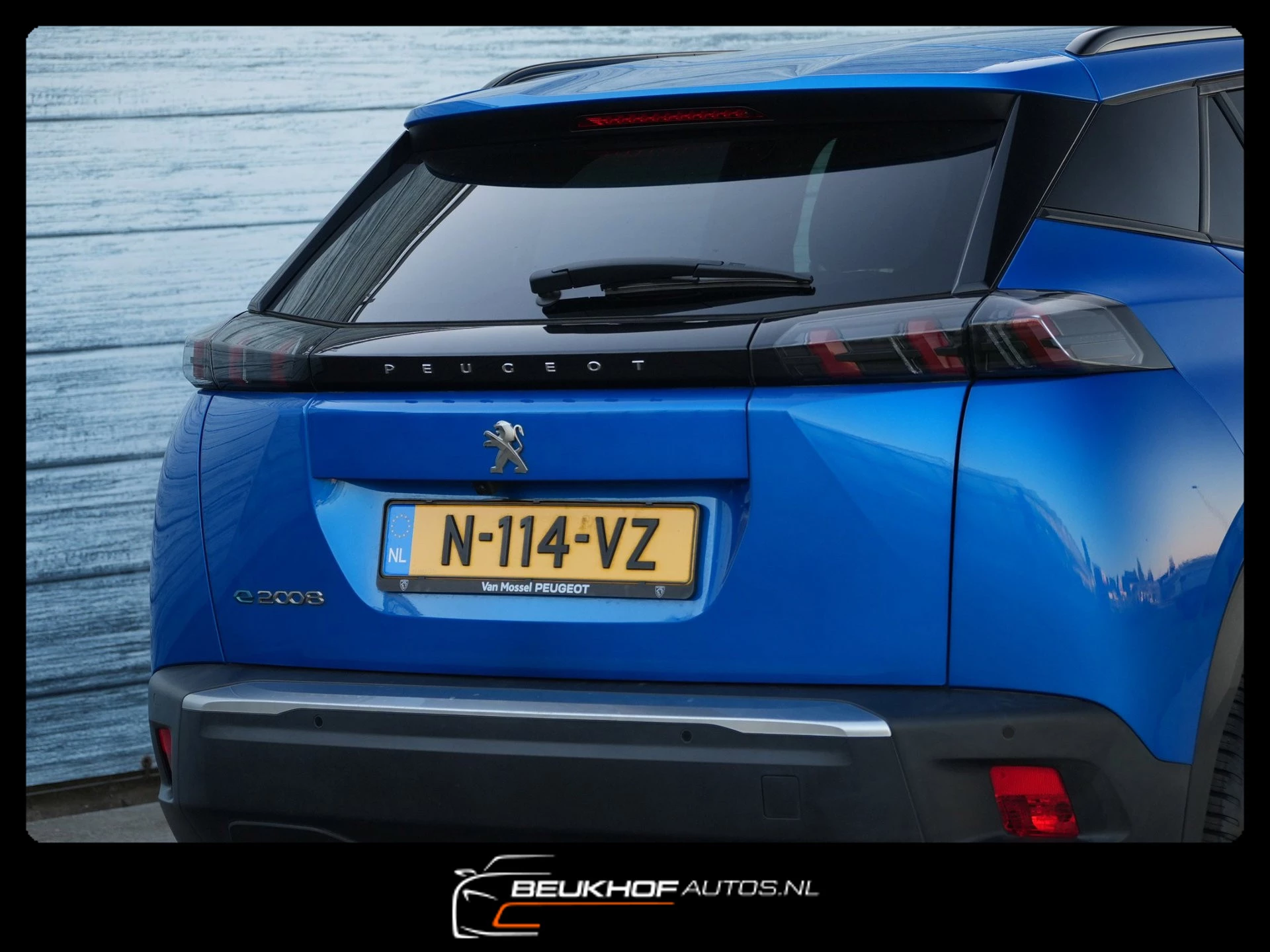 Hoofdafbeelding Peugeot e-2008