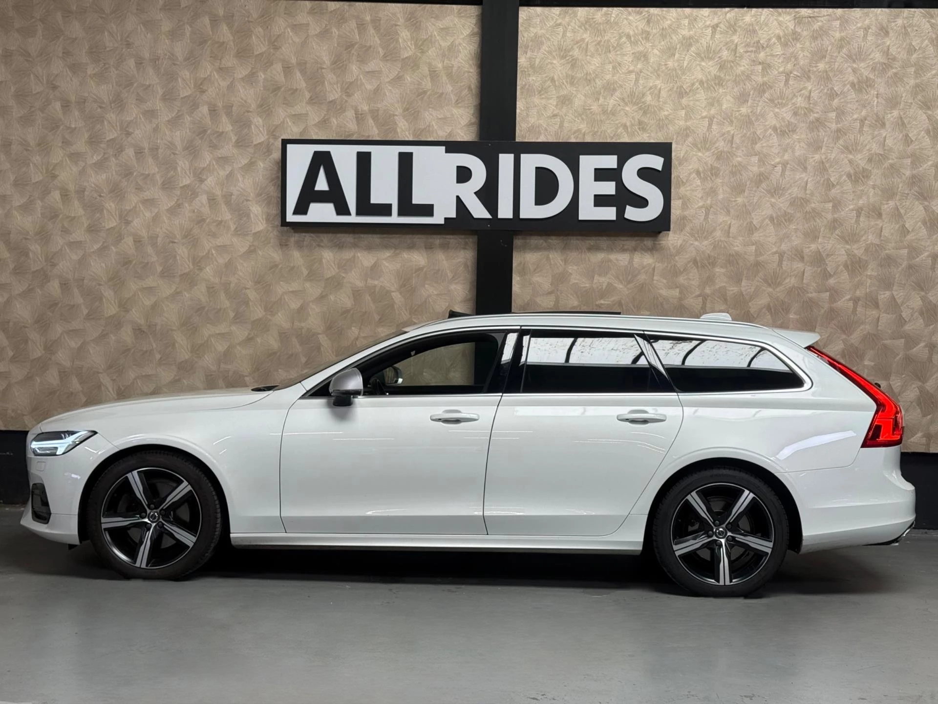 Hoofdafbeelding Volvo V90
