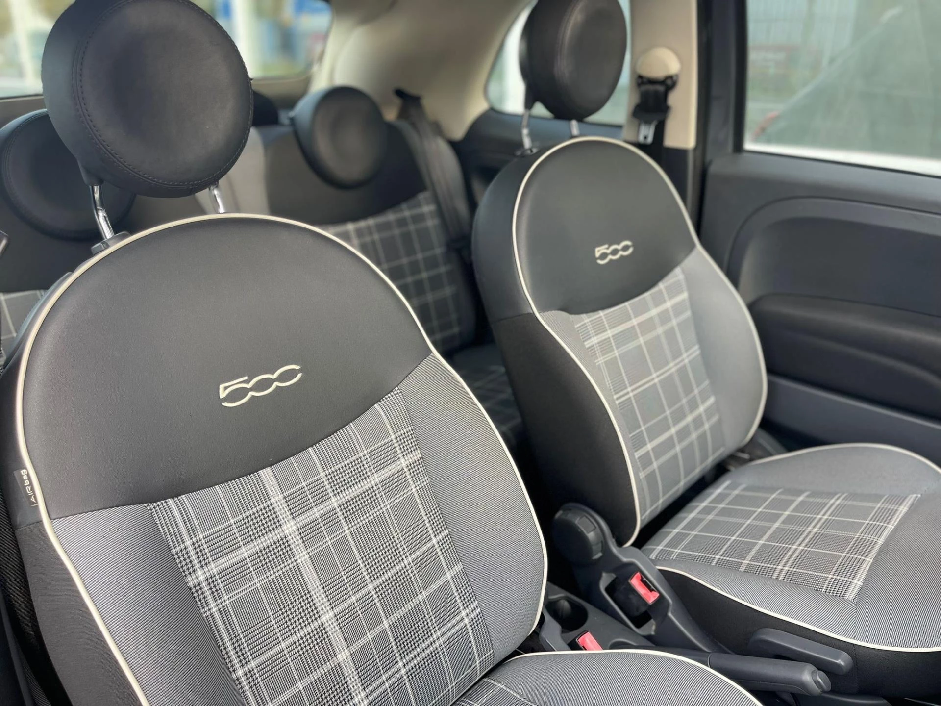 Hoofdafbeelding Fiat 500C