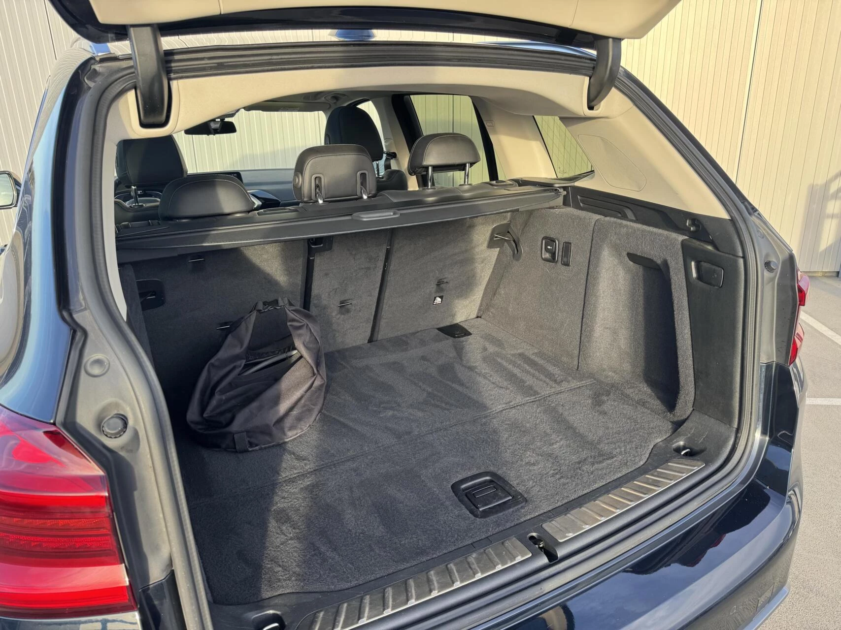 Hoofdafbeelding BMW iX3