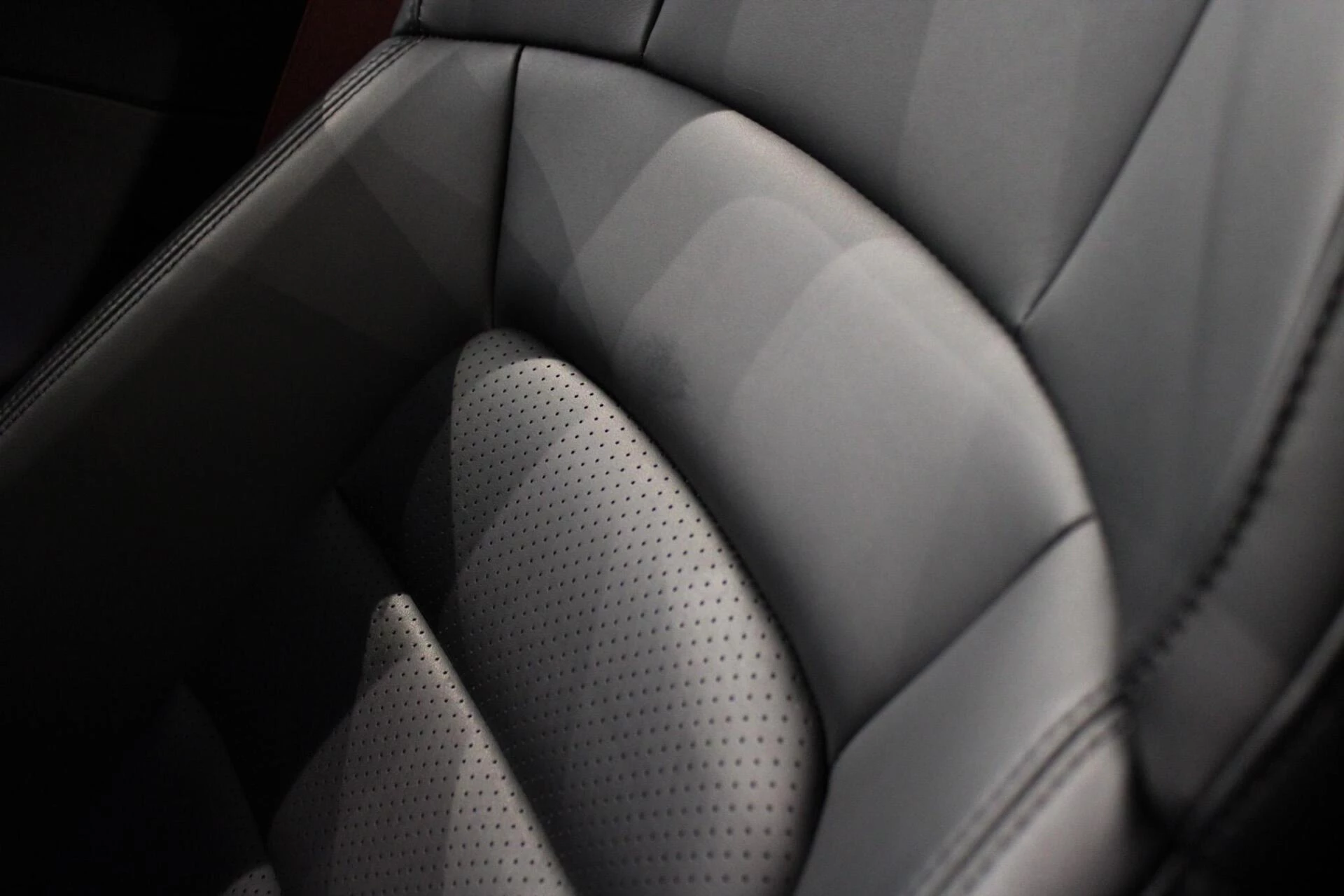 Hoofdafbeelding Porsche Taycan