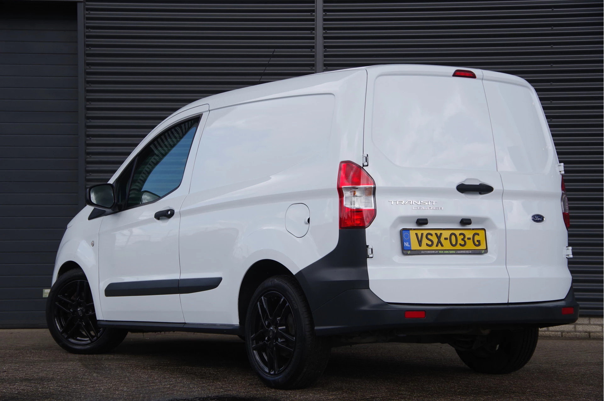 Hoofdafbeelding Ford Transit Courier