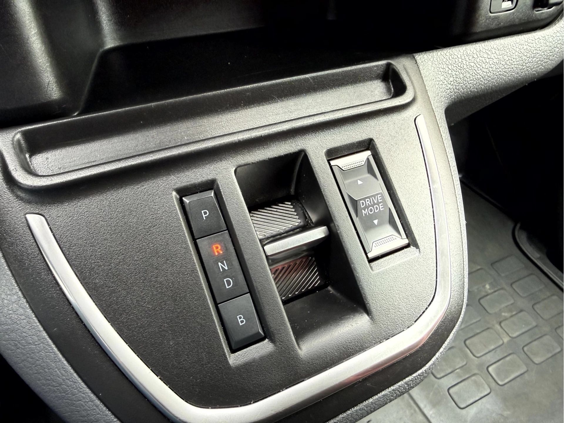 Hoofdafbeelding Peugeot e-Expert