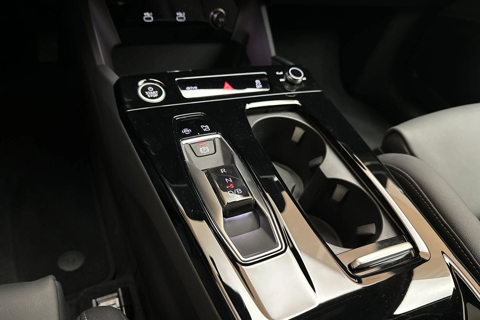 Hoofdafbeelding Audi Q6 e-tron