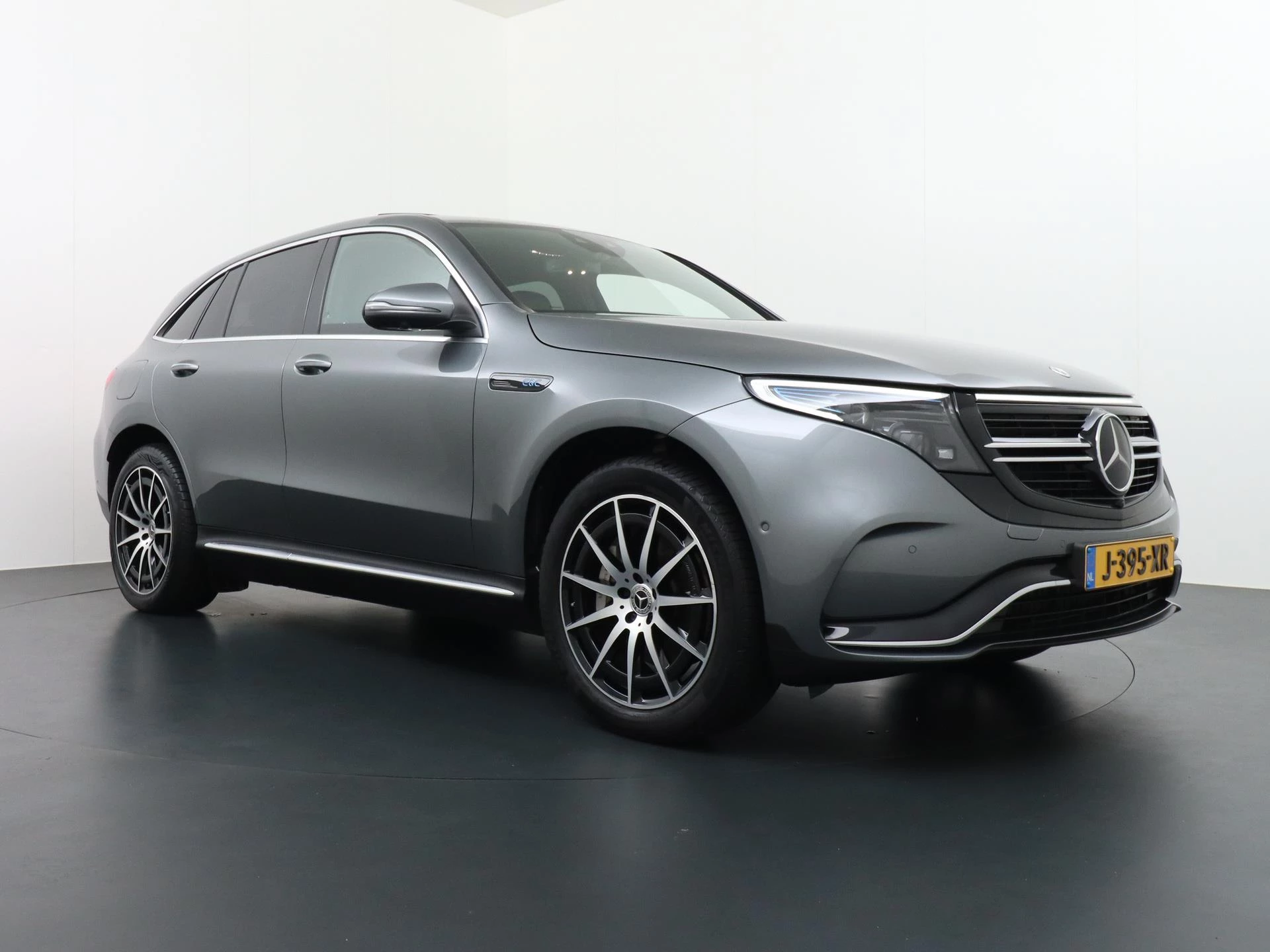 Hoofdafbeelding Mercedes-Benz EQC