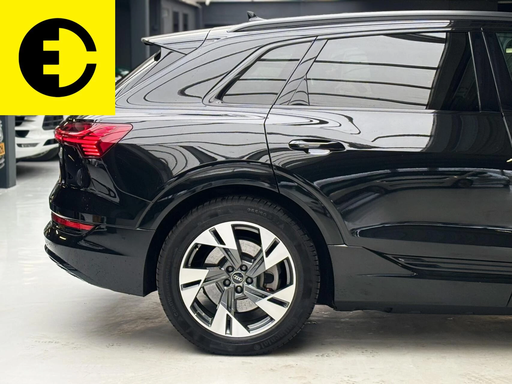 Hoofdafbeelding Audi e-tron