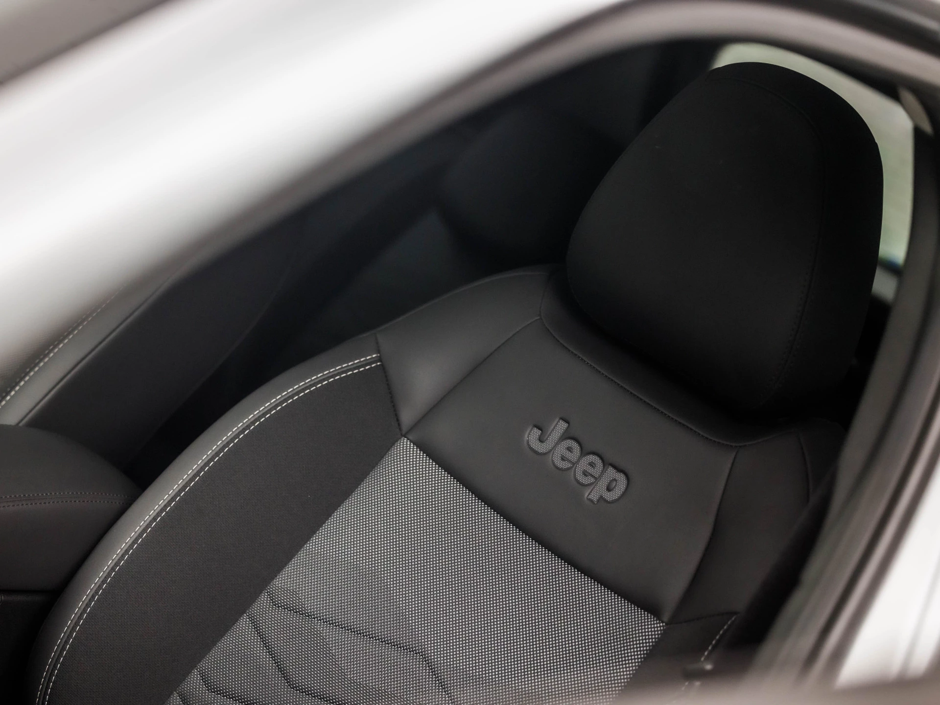 Hoofdafbeelding Jeep Avenger