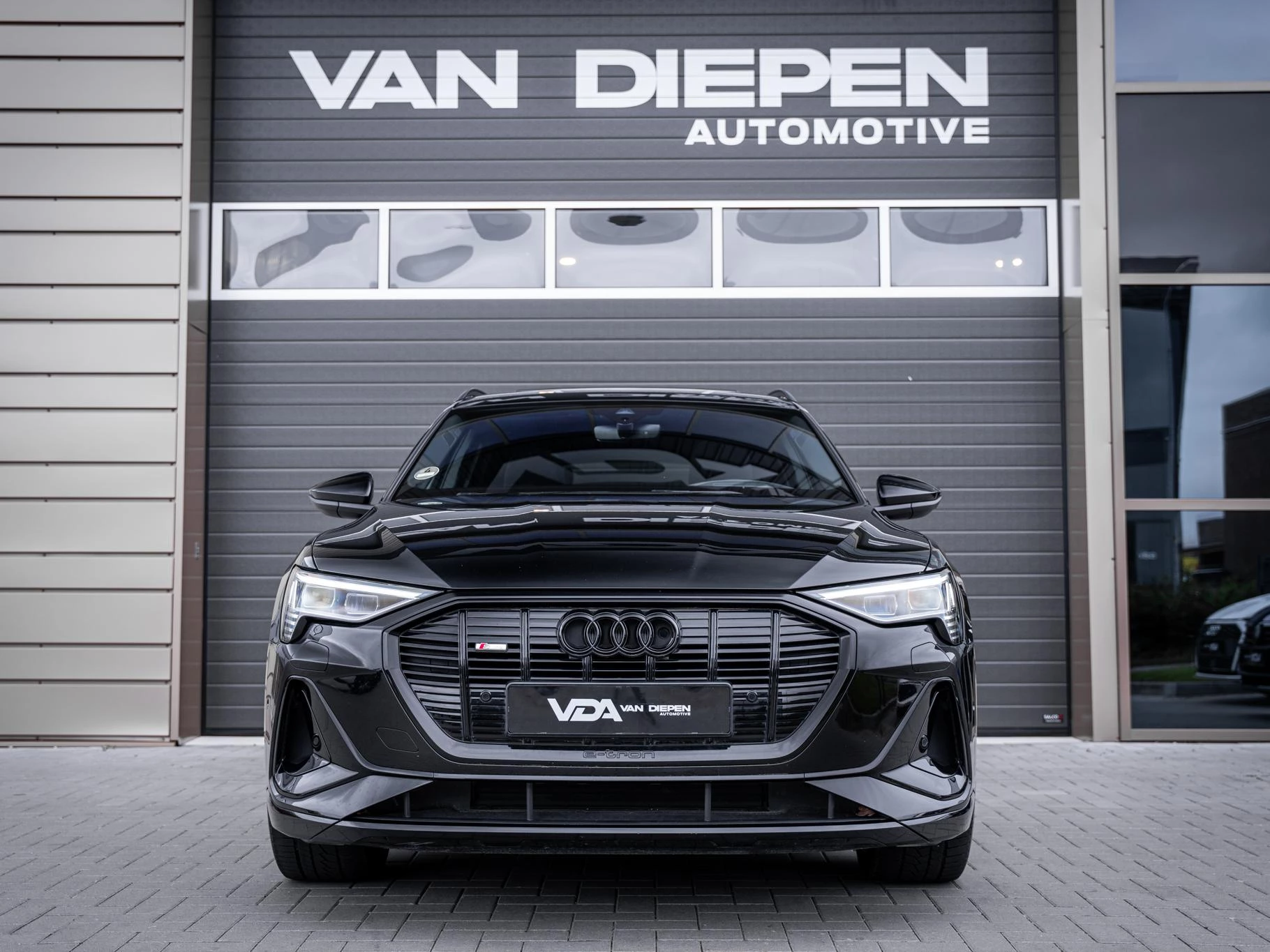 Hoofdafbeelding Audi e-tron