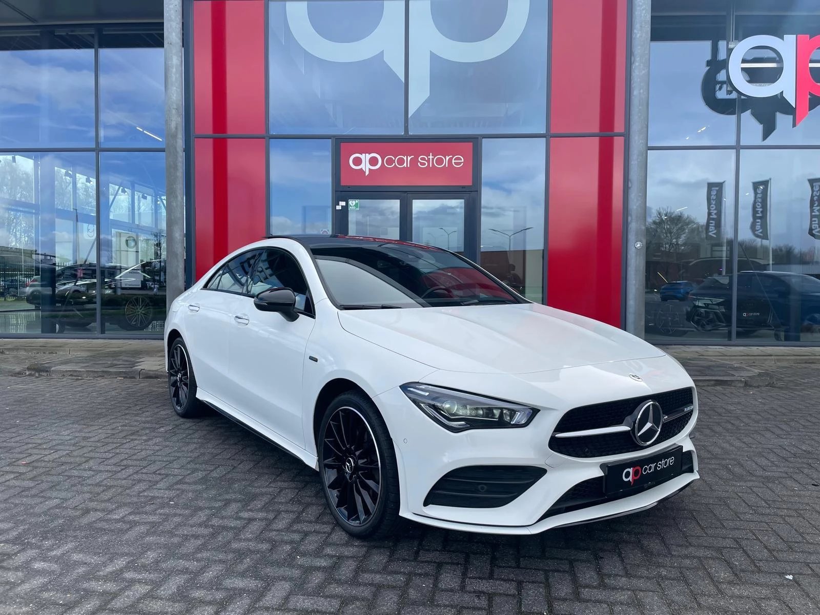 Hoofdafbeelding Mercedes-Benz CLA