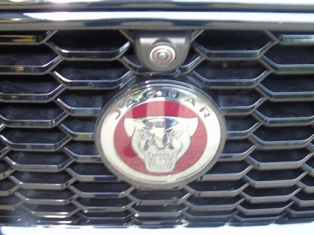 Hoofdafbeelding Jaguar XE