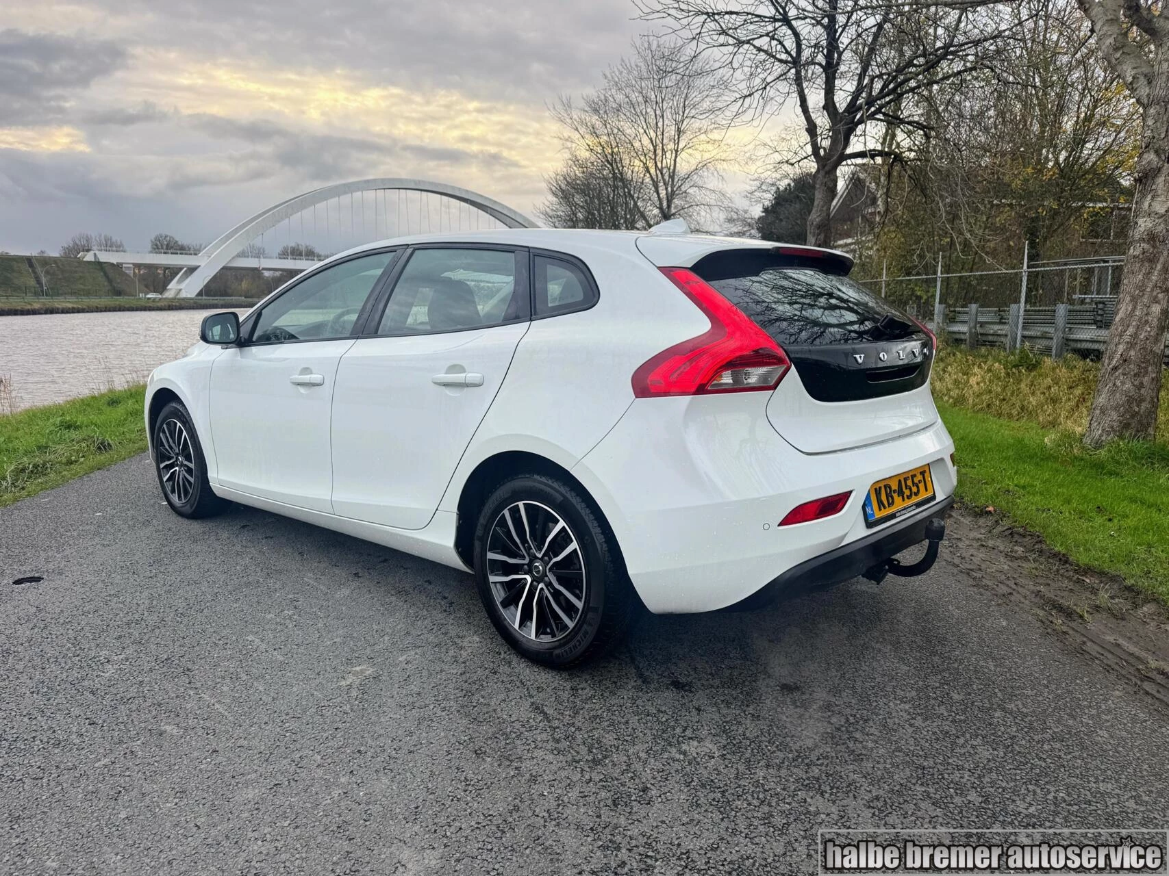 Hoofdafbeelding Volvo V40
