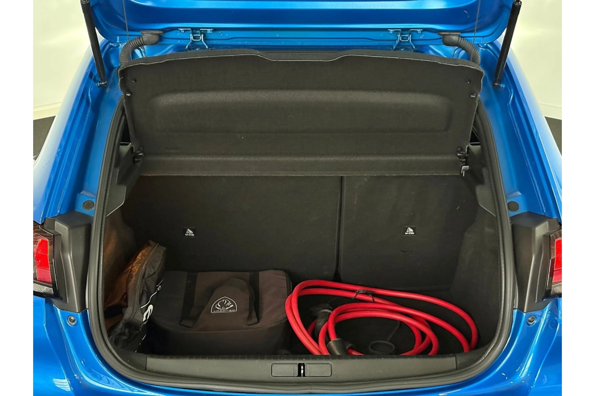 Hoofdafbeelding Peugeot e-208